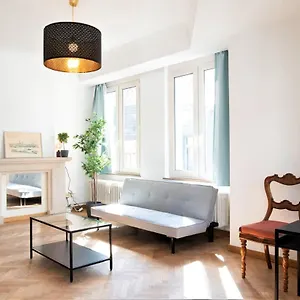  Appartement Lily Apartment. Historic Center Of België